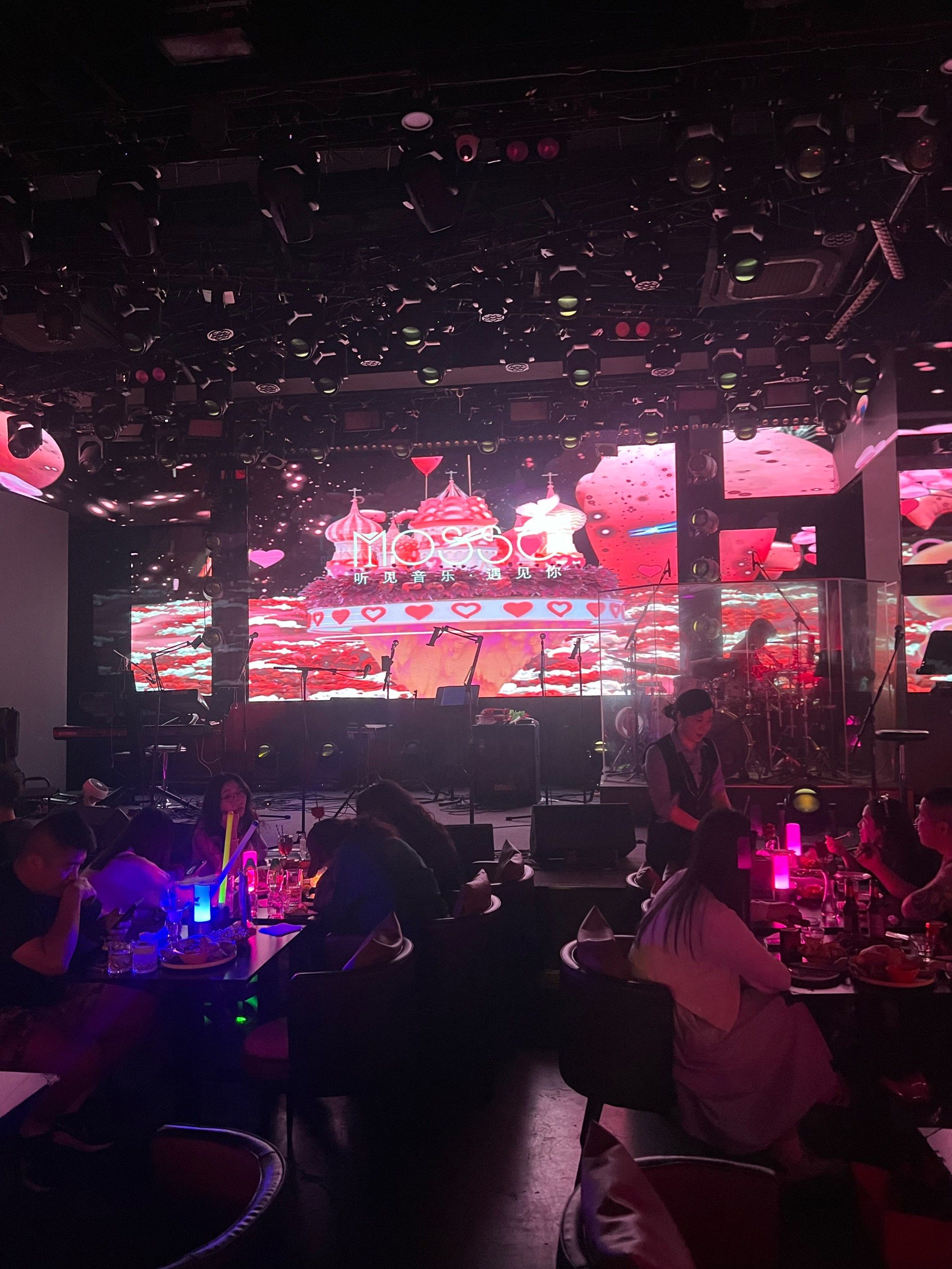 马鞍山ktv预定及商务ktv中低端区别-含山县ktv预定